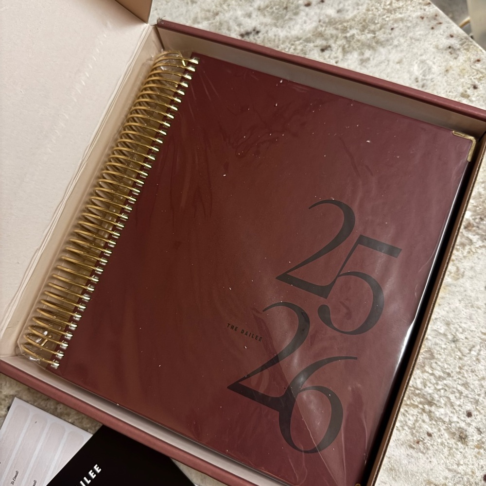 The Dailee 25-26 Planner